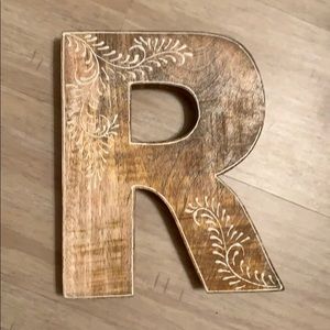 R letter decor